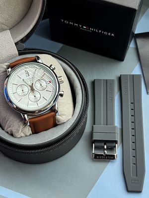 Tommy Hilfiger Mustard Belt White Dial With Silicone Strap_img_1