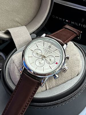 Tommy Hilfiger Chocolate Belt White Dial With Free Silicone Strap AA Grade_img_0