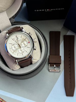 Tommy Hilfiger Chocolate Belt White Dial With Free Silicone Strap AA Grade_img_1
