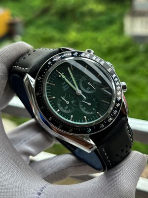 Omega Speedmaster Green Dial Black Leather Belt Semi AAA Grade Quality_img_1