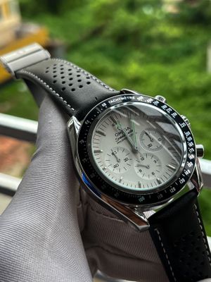Omega Speedmaster White Dial Black Leather Belt Semi AAA Grade Quality_img_2