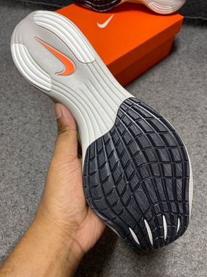Nike zoomX Vaporfly Next %2 Hyper Orange_img_3