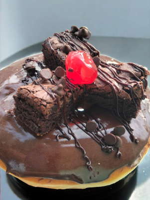 Royale Twins donut box_img_6