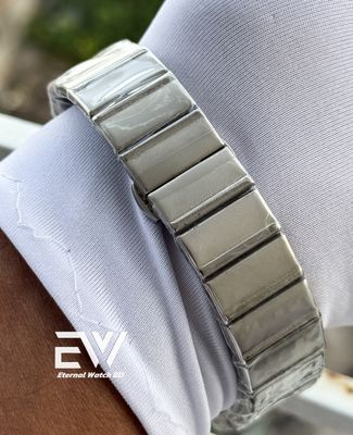 OMEGA WHITE CHECK DIAL BLACK BEZEL SILVER BODY_img_4