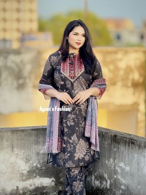 Sequins & Designer Embroidery Three-Piece 🖤_img_2