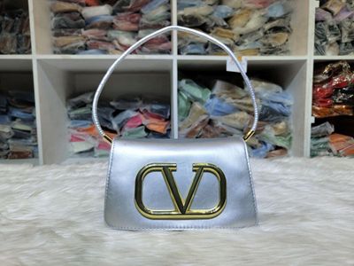 Valentino Small LOCÒ Shoulder Bag – Women’s Calfskin PU Leather Armpit Chain Bag | European & American Trend | Urban Simplicity Style_img_8