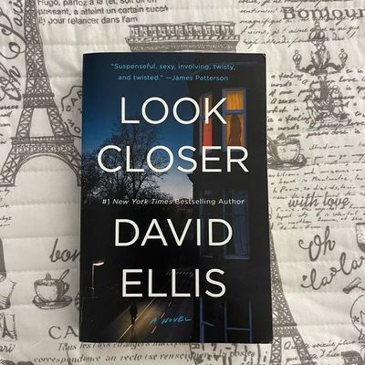 Look Closer Book by David Ellis_img_0