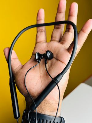 Hoco ES70 Long Battery Backup Bluetooth Neckband – Black Color_img_3