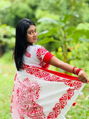 পুজো স্পেশাল প্রিমিয়াম রেশম সিল্ক শাড়ি স্কিন প্রিন্ট এর কাজ করা ব্লাউজ পিস সহ_img_4