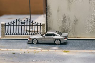 Tarmac Works 1/64 Mercedes-Benz SL 500 Koenig Specials Silver - GLOBAL64_img_1