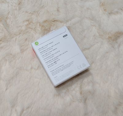 Apple USB-C 20W Power Adapter_img_4