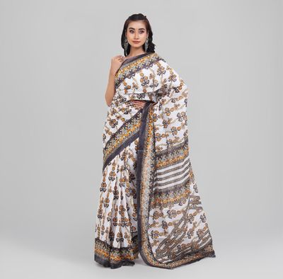 Graceful Digital Printed Saree | White with Detailed Floral Print & Contrast Aanchal & Border_img_6
