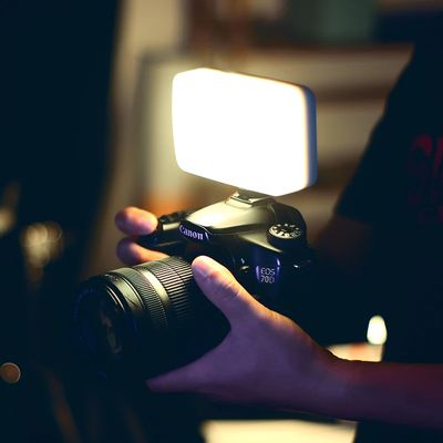 Ulanzi Vijim VL120 Mini LED Video Light (Non-RGB)_img_1