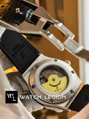 HUBLOT AUTO BELT GREY BLACK LEATHER TEXTURE_img_3