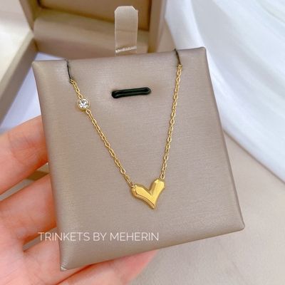 Love pendant neckpiece_img_0