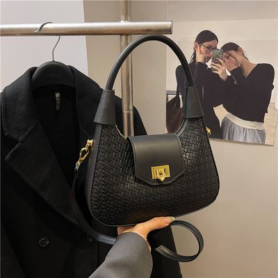 Moon hendhild bag_img_2