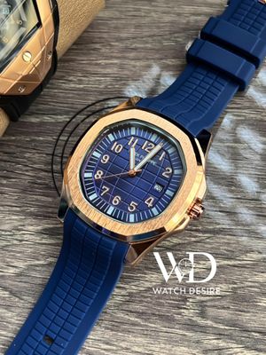 Patek Philippe Aquanaut Rose Gold Bezel Blue Dial_img_0