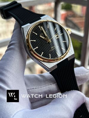 PRX NONE CHRONO BLK FIBER SILVER CASE GOLD BEZEL BLK WAFFLE DIAL_img_0
