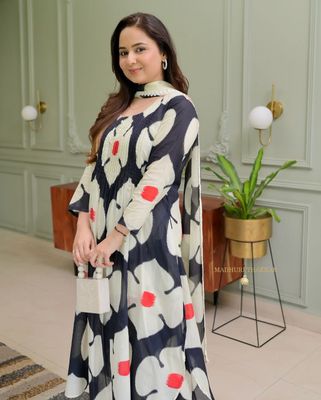 Three Piece Gown_img_2