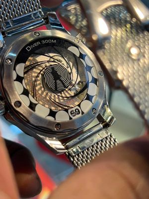 Omega 007 60th anniversary edition_img_1