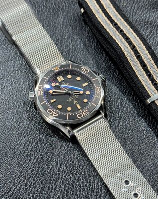 007 automatic movement