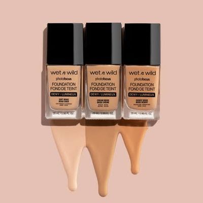 Wet N Wild Dewy Foundation_img_0
