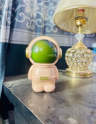 Wrader X808 Wireless Stereo Woofer Bass Cute Gift Astronaut Loud Portable Creative Active Bass Rgb Light Bluetooth Speaker_img_3