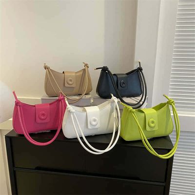 Beautiful Baguette Bag 👜🤎_img_0