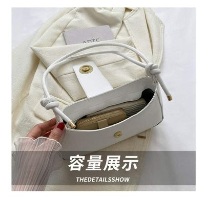 Beautiful Baguette Bag 👜🤎_img_3