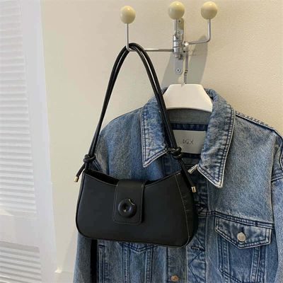 Beautiful Baguette Bag 👜🤎_img_8