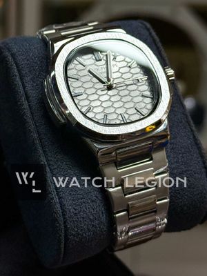 PATEK NAUTILUS HONEYCOM GREY DIAL SWEEP_img_0