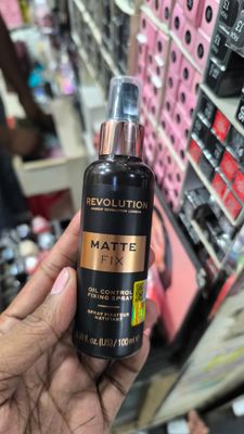 revolution makeup setting spray_img_0