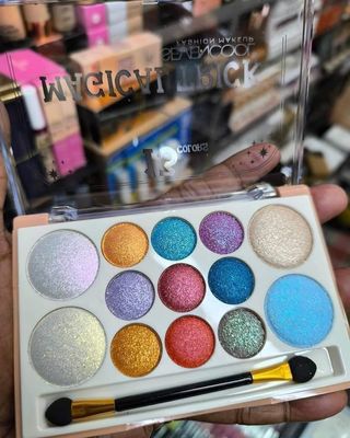 13 colour eyeshadow+ hilighter_img_0