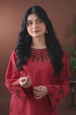 আপনার স্টাইলকে দিন নতুন মাত্রা – Farshi Shalwar Two Piece Red_img_1