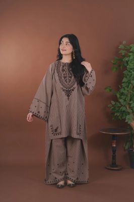 আপনার স্টাইলকে দিন নতুন মাত্রা – Farshi Shalwar Two Piece_img_4