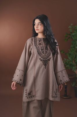 আপনার স্টাইলকে দিন নতুন মাত্রা – Farshi Shalwar Two Piece_img_5