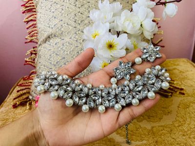 Choker necklace White Color_img_1