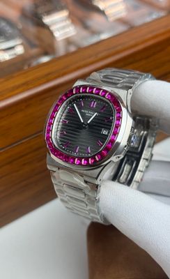 Patek Philippe Nautilus ruby_img_1