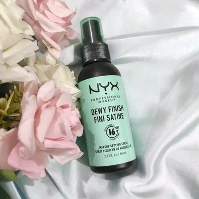 Nyx Cosmetics Dewy Setting spray_img_2