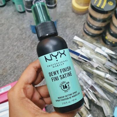 Nyx Cosmetics Dewy Setting spray_img_3