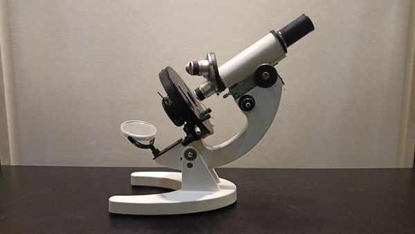 Microscope L-101