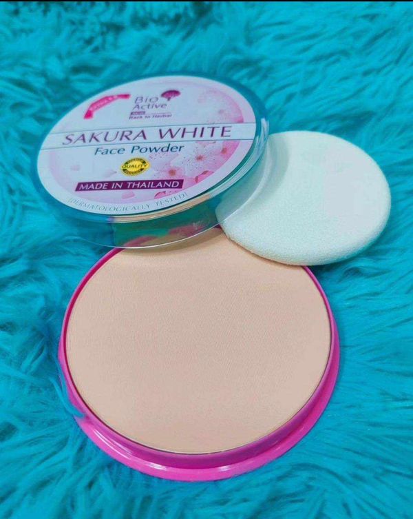 Sakura face powder shade 1/2