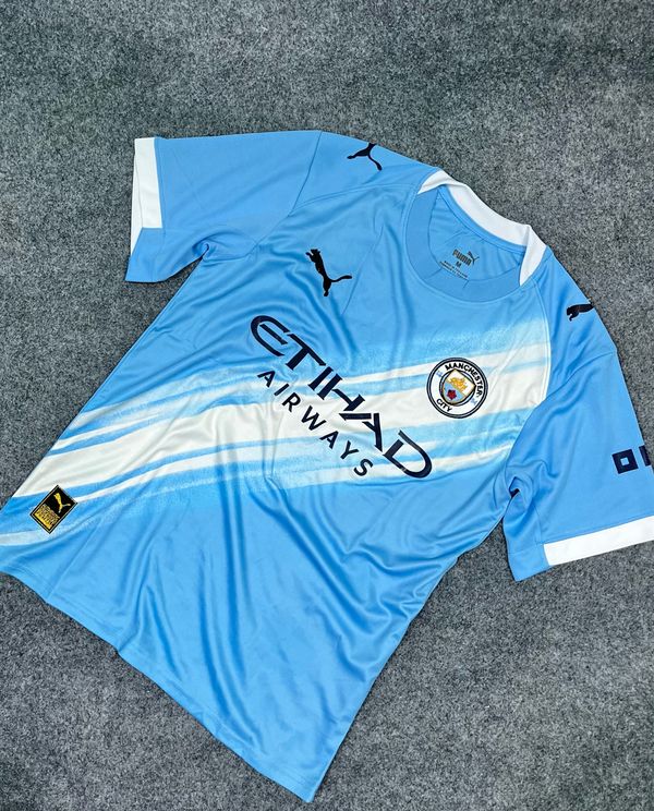 Manchester City 25/26 home kit