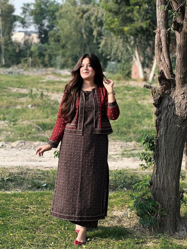 LUXURY LONG KAMIZ KOTI THREE PIECE SET - Image 5