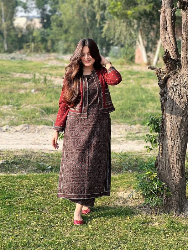 LUXURY LONG KAMIZ KOTI THREE PIECE SET - Image 6