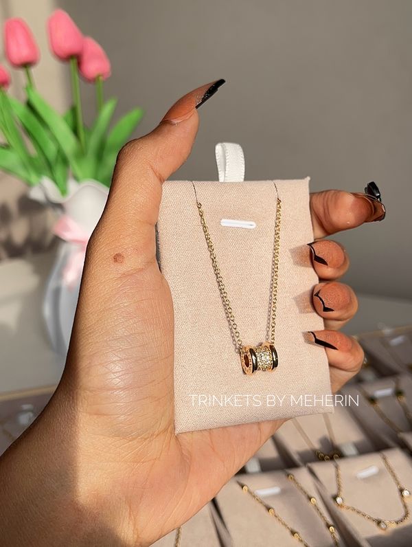 ROUND ZIRCON NECKPIECE