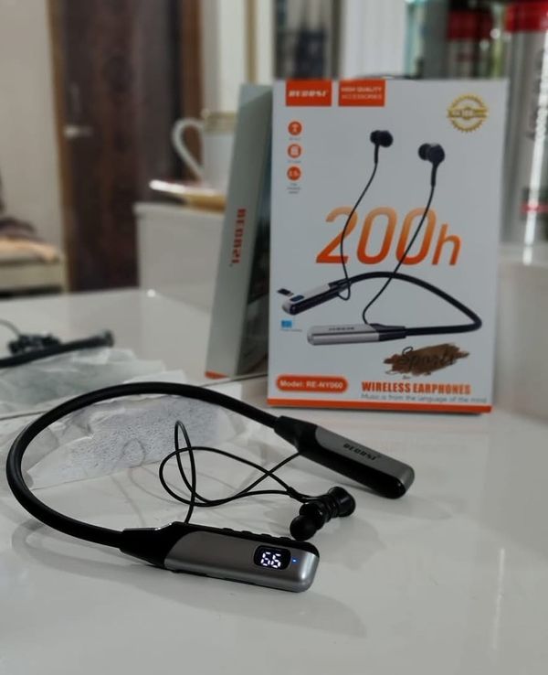 Regrsi RE-NY060 Neckband – ২০০ ঘন্টার ব্যাটারি লাইফ