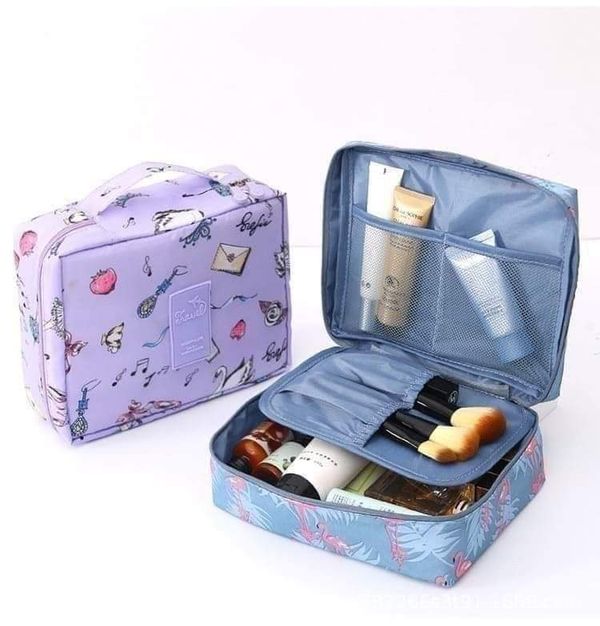 cosmetic bag organizer