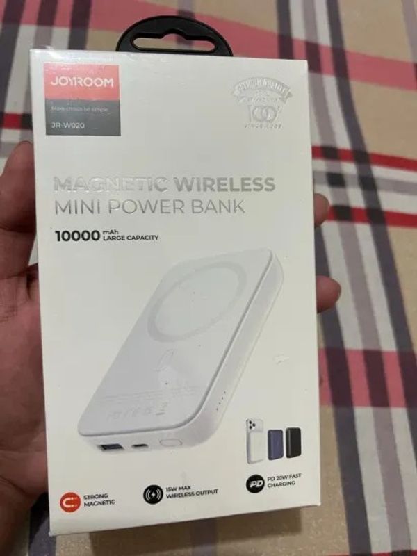 JOYROOM JR-W020 10000mah 20W Magnetic Wireless Mini Power Bank