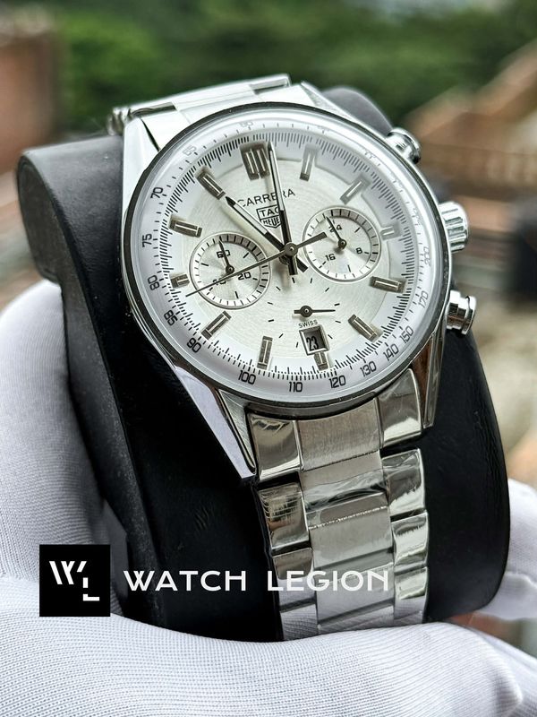 TAG CARRERA SWEEP WHITE DIAL CHRONO